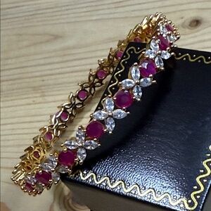 Fashion Jewelry Gold and Pink Crystal Bracelet